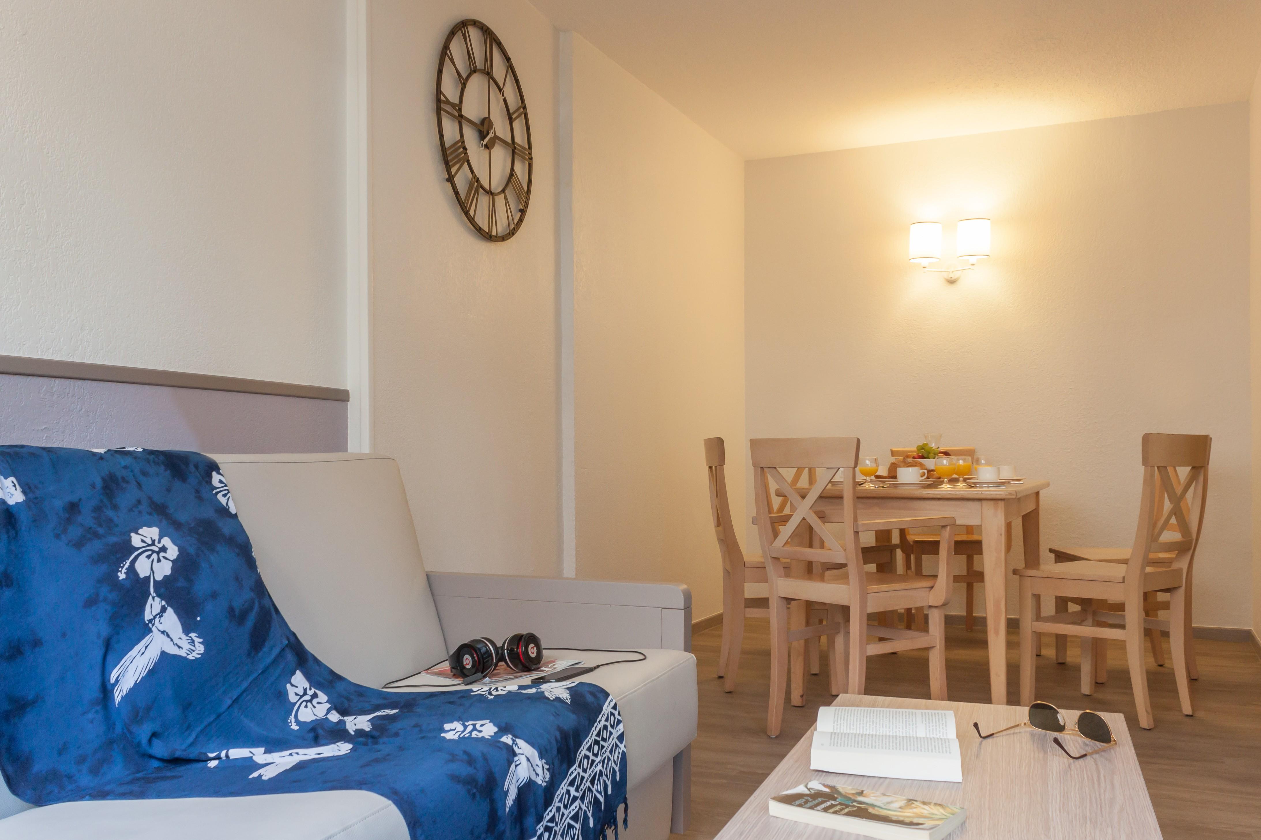 Aparthotel Pierre & La Promenade Des Bains
