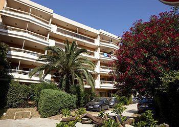 Pierre & La Promenade Des Bains Aparthotel 2*